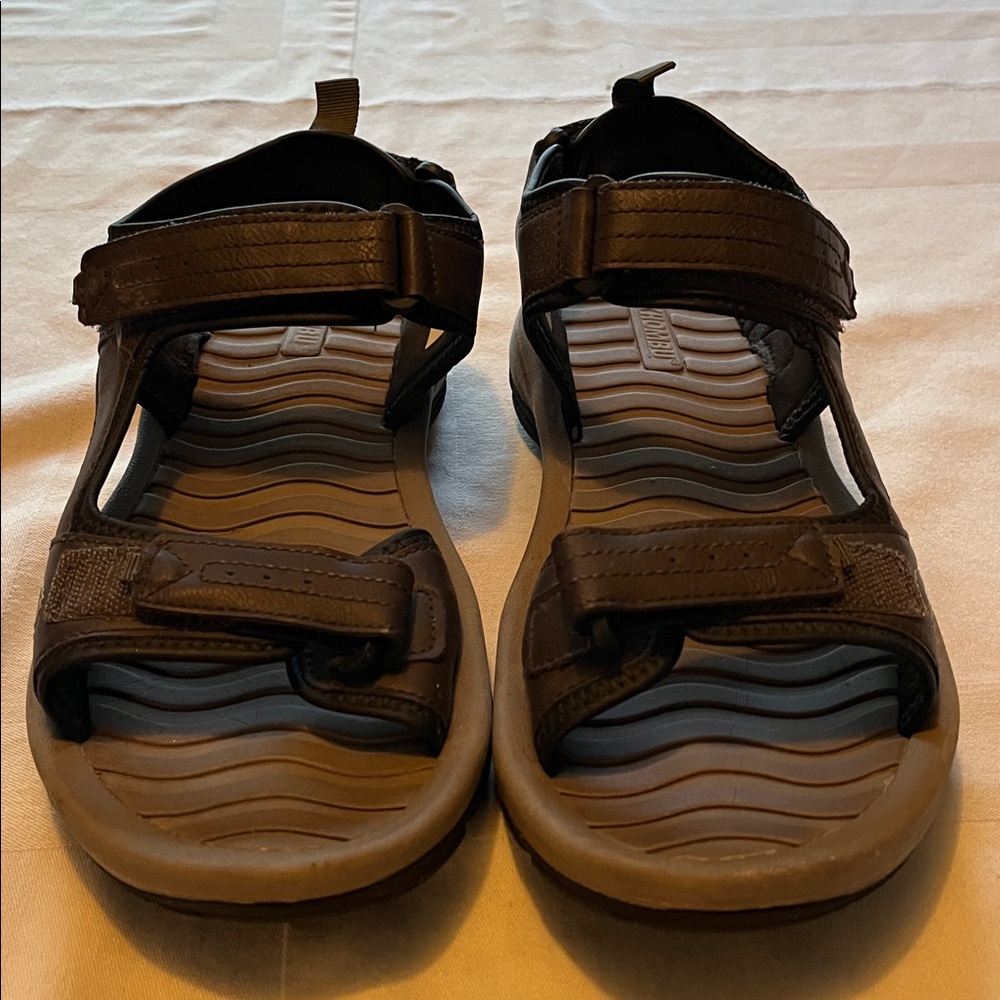 Khombu Men's Brown Windsor Lightweight Strap Sandals